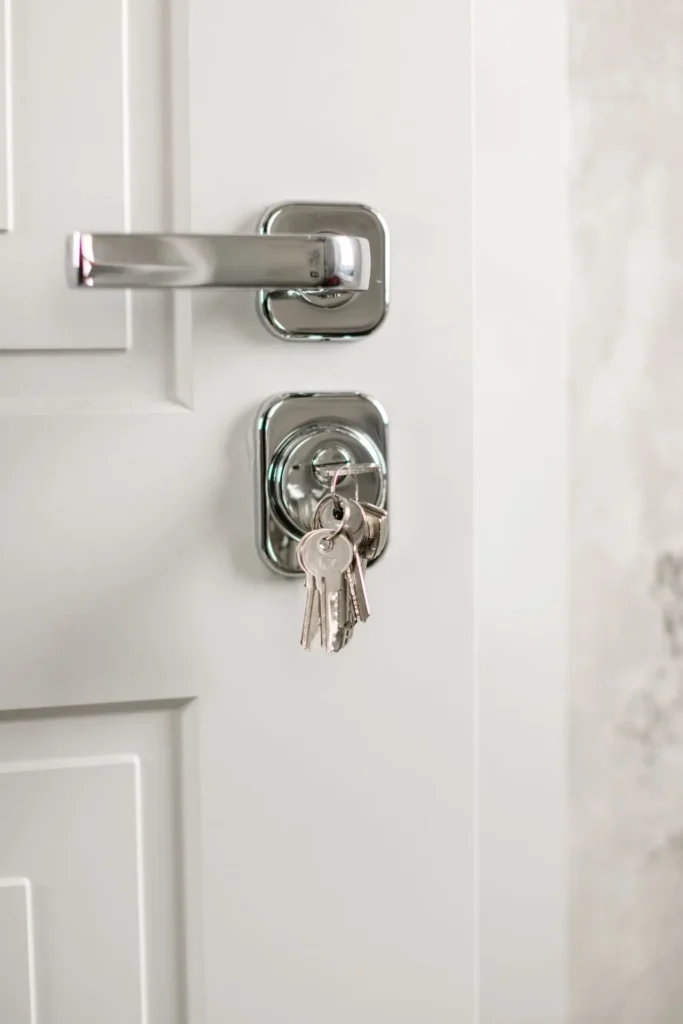 Puerta blindada instalada por un cerrajero profesional